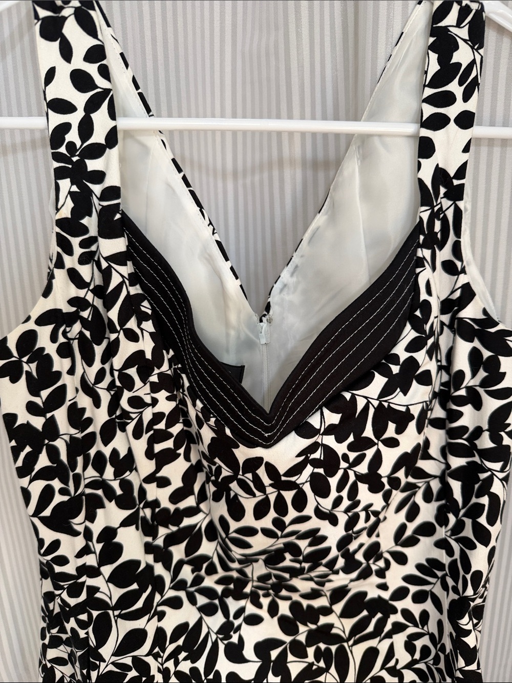 Jones Wear Dress - Black & White Leaf Print Sundress - Picture 2 of 10